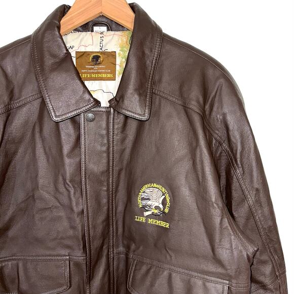 Vintage Leather Life Member North American Hunting Club Bomber Jacket Size Large - Picture 2 of 15